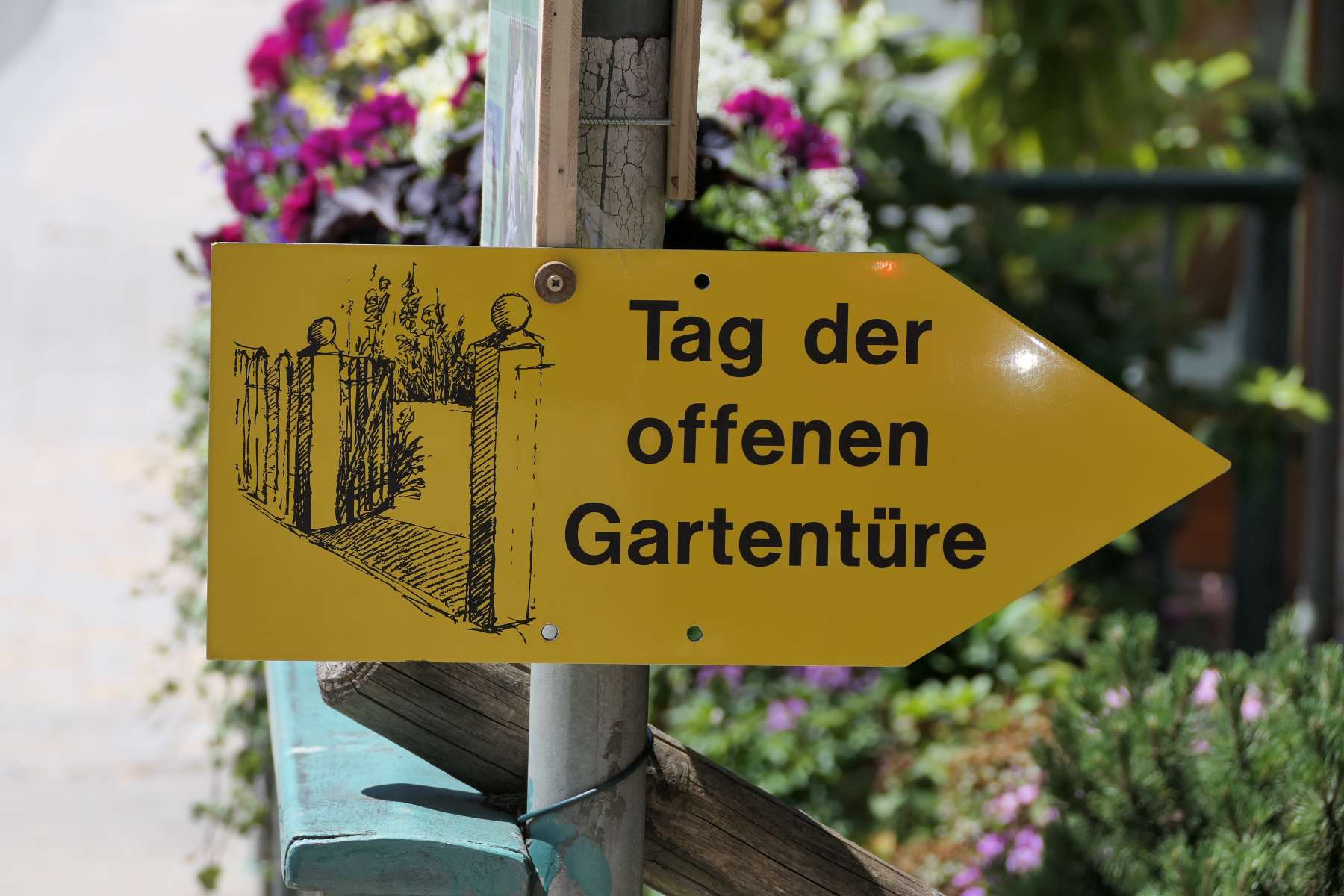 Schild Tag der offenen Gartentüre